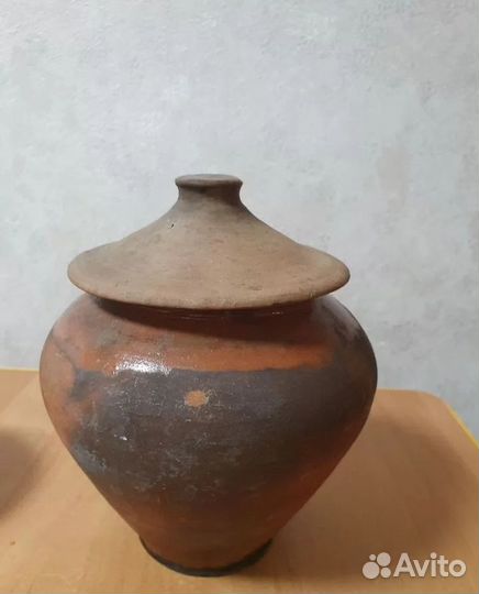 Глиняный горшок