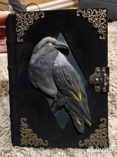 Блокнот ручной работы с вороном