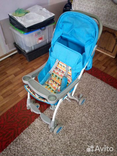 Детская прогулочная коляска