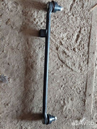 Тяга рулевая w124