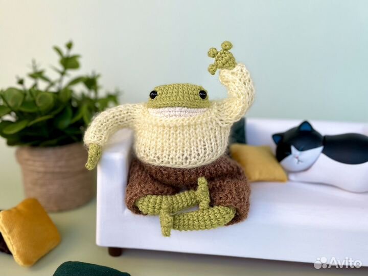 Вязаная лягушка