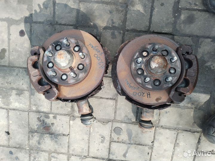 Поворотный кулак хендай H200/Hyundai H200 97-07г