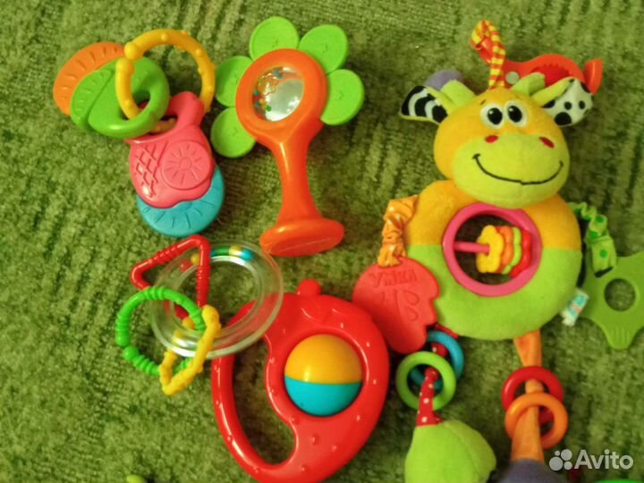 Погремушка на коляску или просто