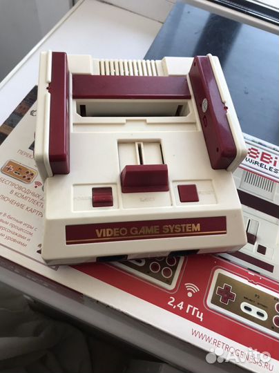 Игровая приставка ретро