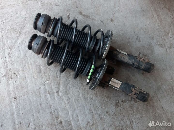 Стойки передние Volkswagen polo седан