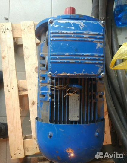 Электродвигатель асинхронный