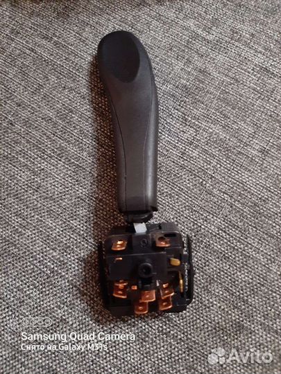 Подрулевой переключатель дворников правый LADA