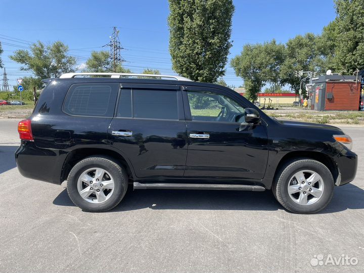Toyota Land Cruiser, 2011