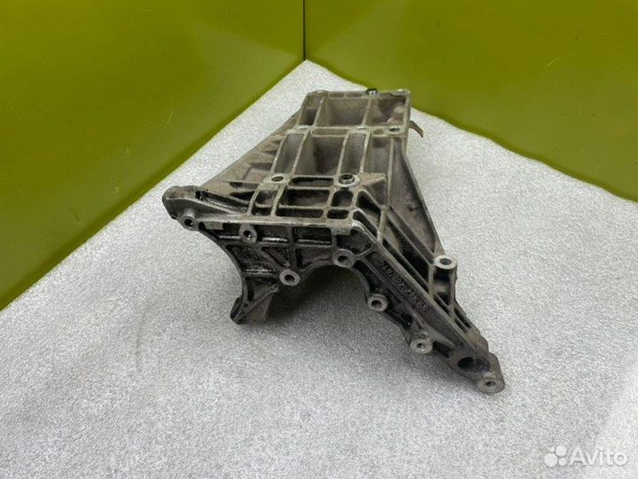 Кронштейн компрессора Porsche Cayenne 955 M48.00