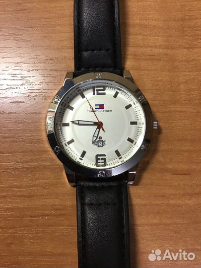 Часы Tomy Hilfiger