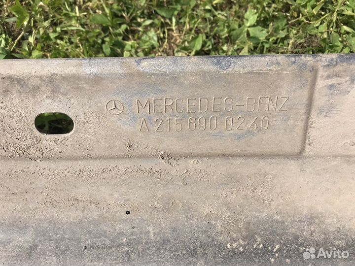 Накладка на порог внешняя правая w215 c215