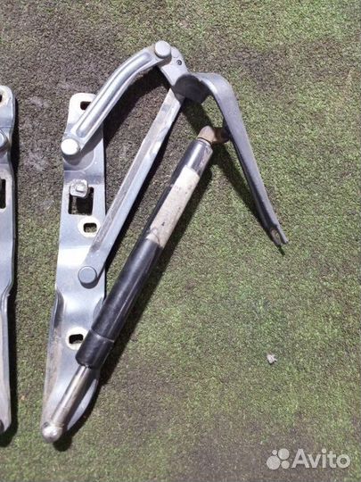 Петли крышки багажника задние Bmw 5-Series E39