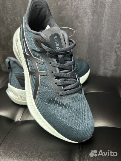 Беговые кроссовки asics спорт