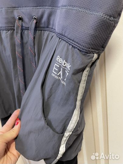 Шорты женские 46 M EA7 Emporio Armani Reebok