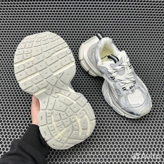 Кроссовки женские Balenciaga 3XL sneaker