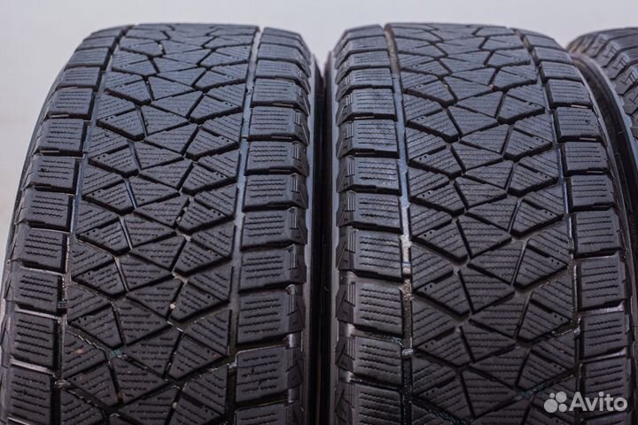 Bridgestone Blizzak DM-V2 225/60 R17 99S