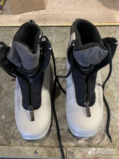Лыжные ботинки 35 размер