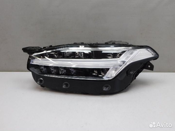 Фара левая Volvo XC90