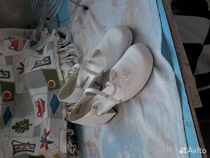 Туфли белые р.36