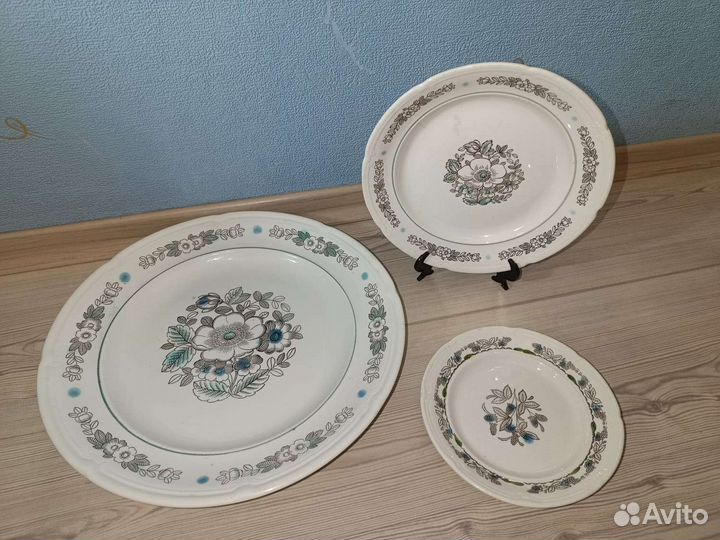 Фаянсовая посуда.зик Конаково. Блюдо.Тарелки