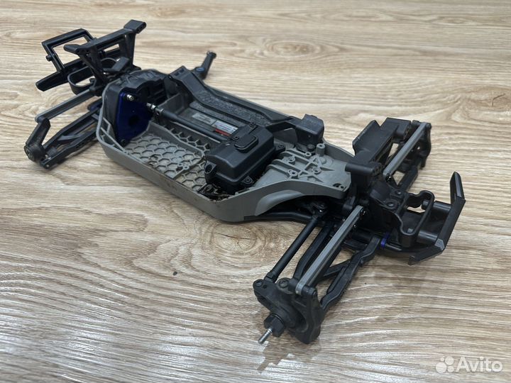 Traxxas rustler 4wd, rustler 2wd шасси