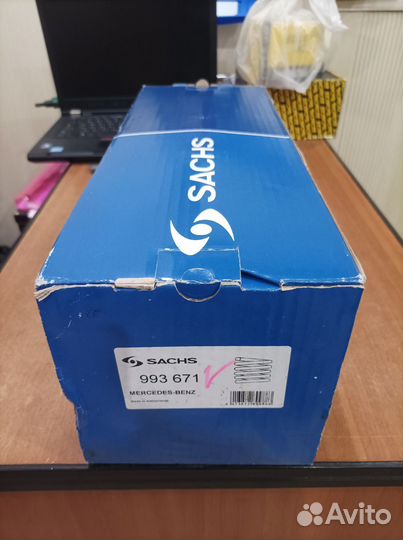 Пружина передняя новая Mercedes C-Class W204