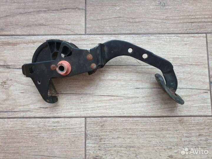 Рено Канго. Renault Kangoo. Педаль сцепления