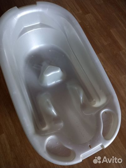Ванночка для купания новорожденного