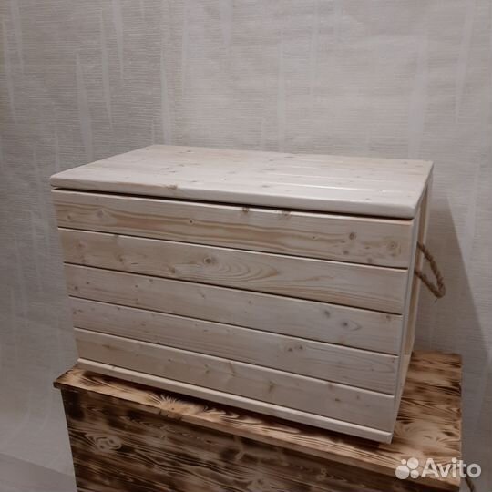 Сундук,банкетка (деревянный большой)