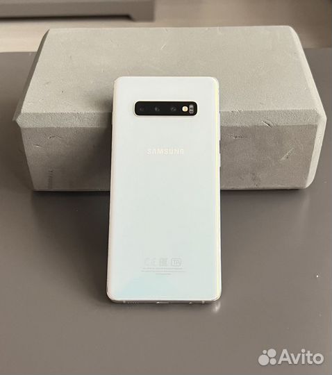 Samsung Galaxy S10+, 8/128 ГБ