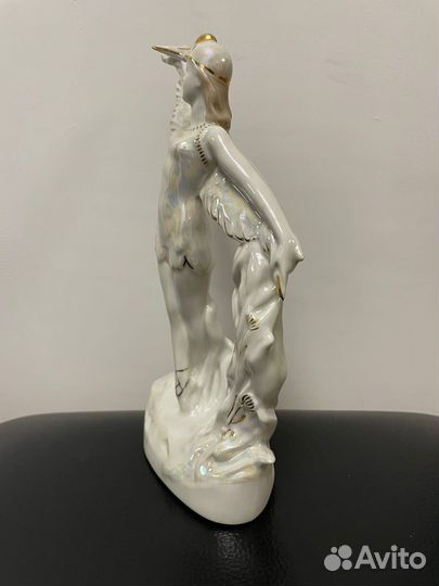 Балерина девушка-Аист Фарфоровая статуэтка