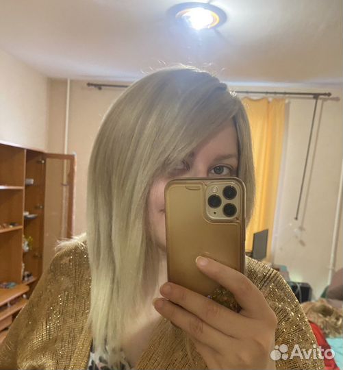 Парик бежевый блонд