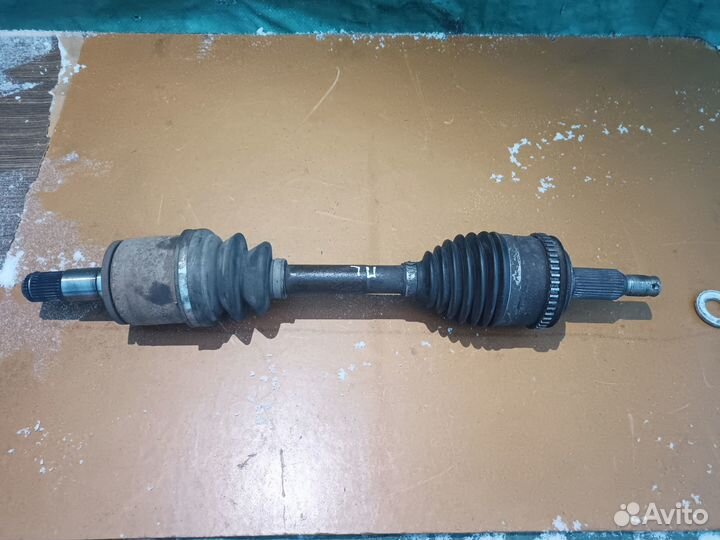 Полуось передняя левая Mitsubishi Pajero Sport KH