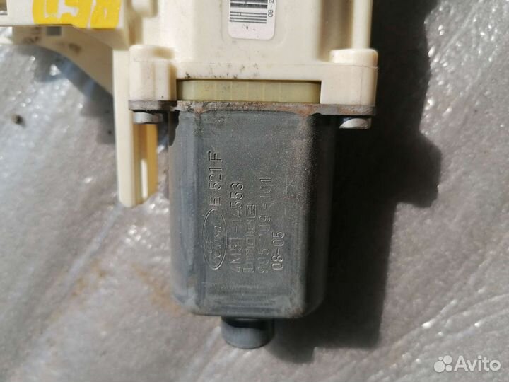 Двигатель стеклоподъёмника Ford Focus 2