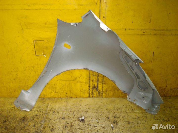 Крыло переднее Toyota Prius NHW20 (Левое)