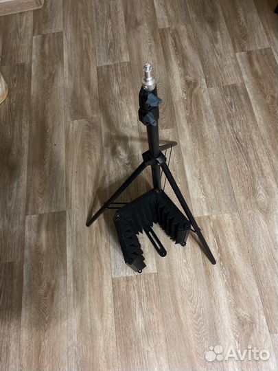 Стойка для микрофона с акустическим экраном