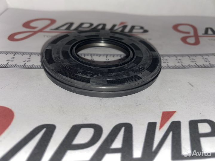 420831952 Сальник коленвала BRP