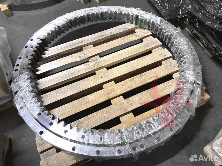 Поворотный круг Hitachi ZX270-3 9245728
