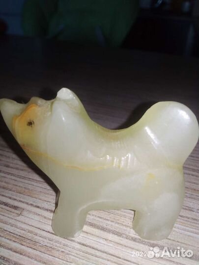 Фигурка собачки из природного камня СССР