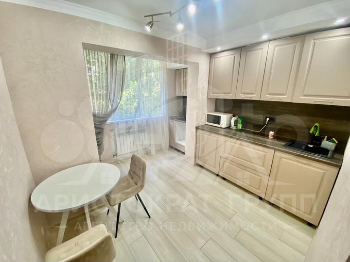 2-к. квартира, 50 м², 5/5 эт.