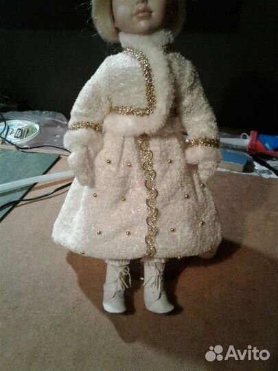Кукла фарфоровая коллекционная