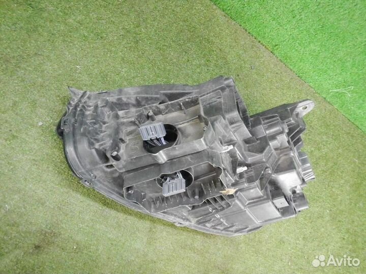 Фара правая Volvo XC90