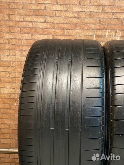 Pirelli P Zero PZ4 325/30 R21