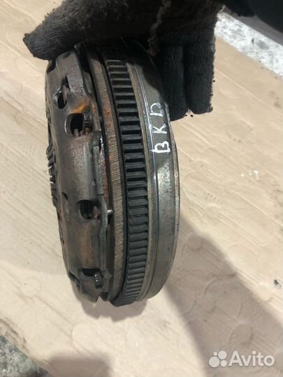 Маховик 415043110 Ауди Фольксваген Шкода Сеат