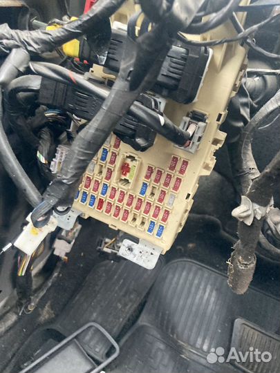 Блок предохранителей в салоне kia rio 3 рестайлинг