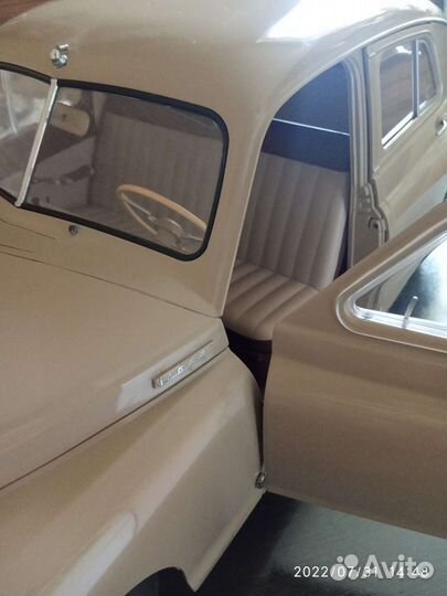 Коллекционный автомобиль Газ-М20 