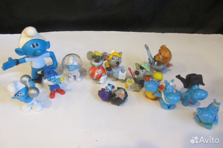 Бегемоты,Смурфики,мышки.Капсулы от киндер сюрпризо