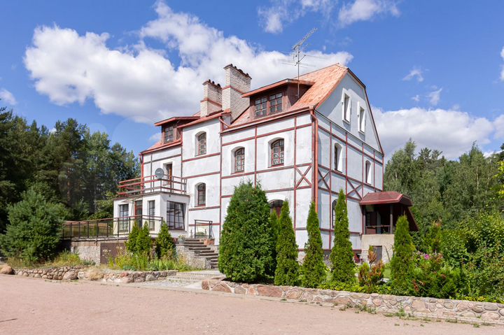 Коттедж 464 м² на участке 40 сот.