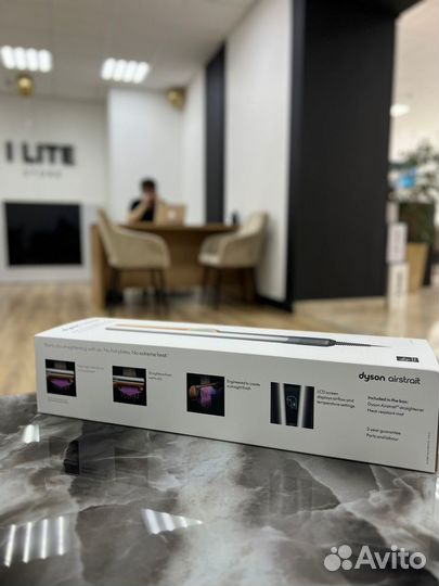 Выпрямитель для волос Dyson Airstrait HT01