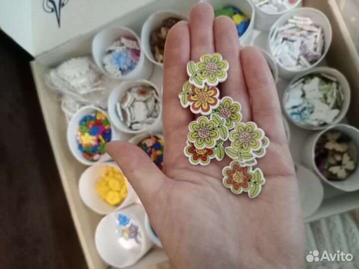 Пуговицы деревянные декоративные. Бабочки цветы